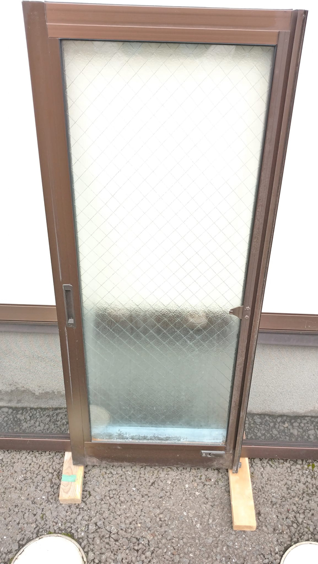 ユニットバスの窓ガラスを複層ペアガラスに交換工事｜栃木市｜2022.03.23